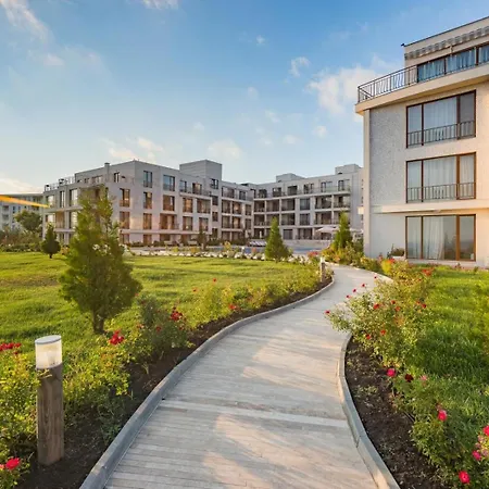 Beachfront One Bedroom Diamond Sarafovo студио в Diamond сарафово Апартаменты *