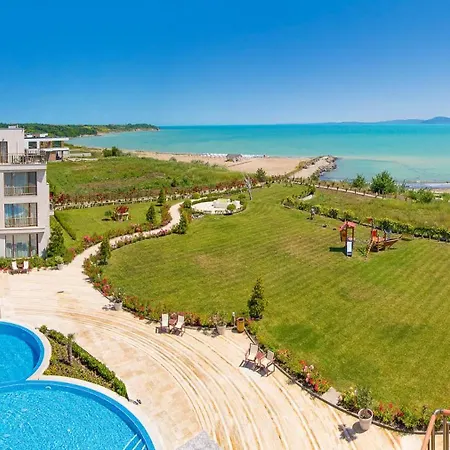 Beachfront One Bedroom Diamond Sarafovo студио в Diamond сарафово 布尔加斯